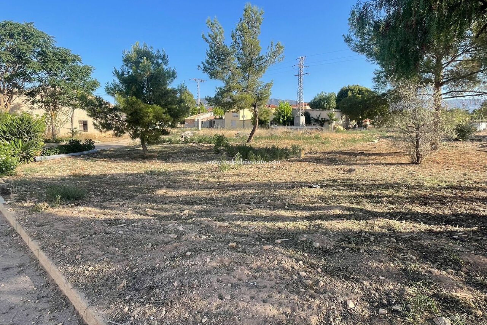 Videresalg - Plott -
Pinoso - Inland