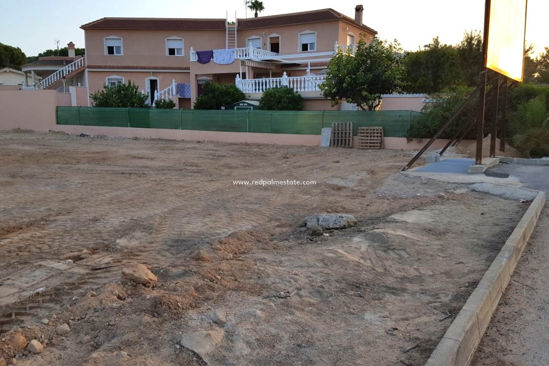 Videresalg - Plott -
Torrevieja - Los balcones