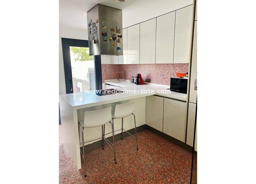 Videresalg - Rekkehus -
Albir - Costa Blanca