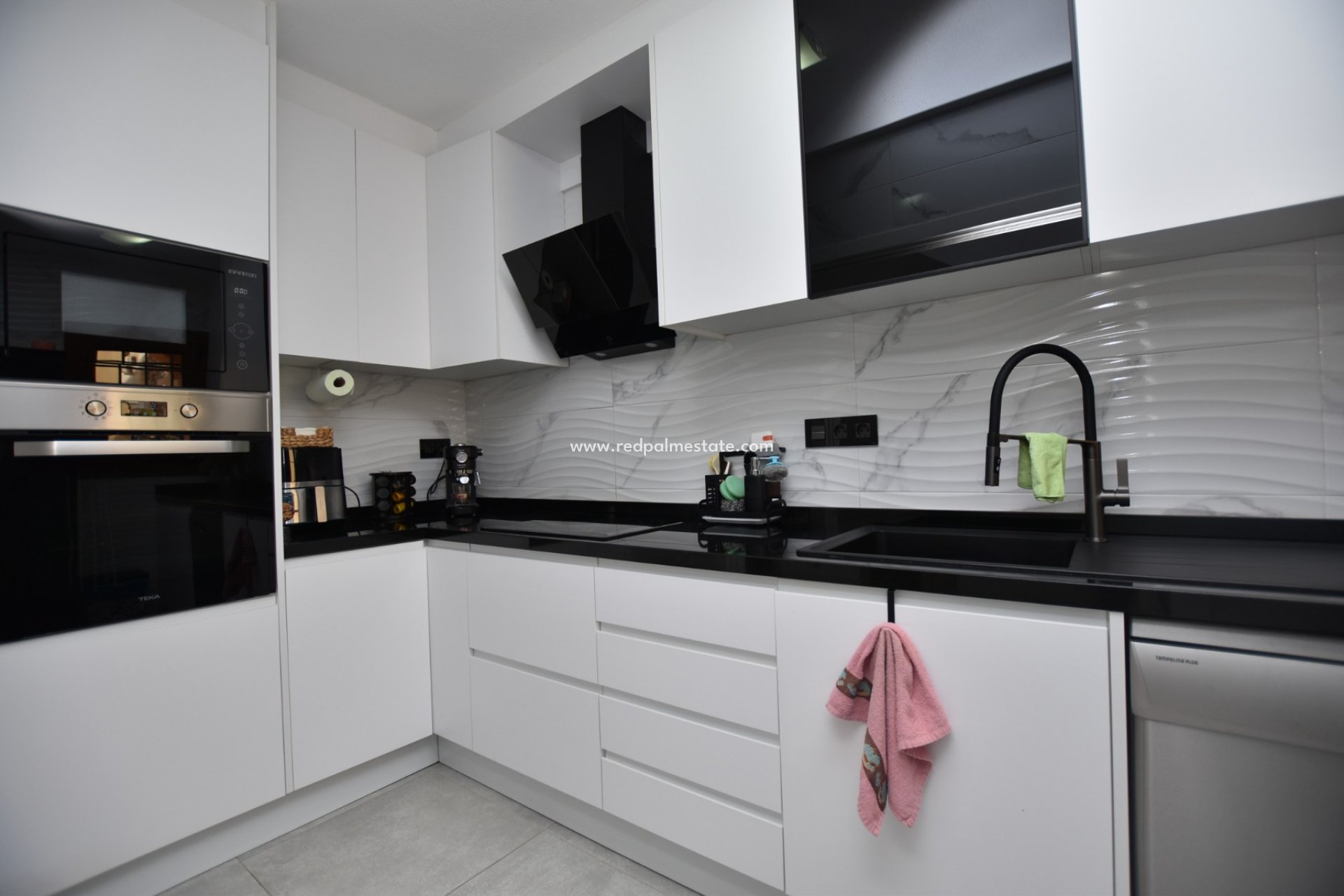 Videresalg - Rekkehus -
Algorfa - Inland