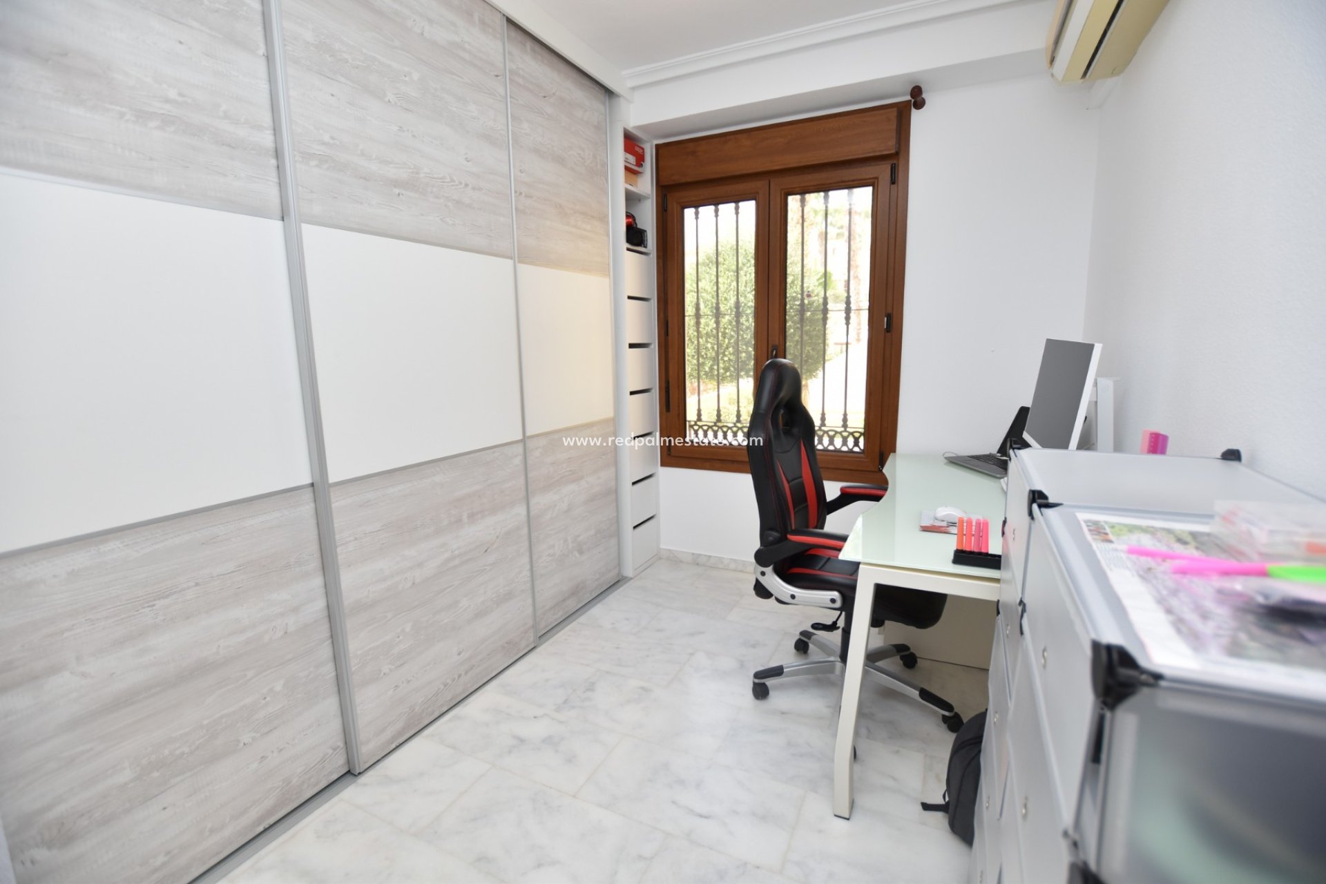 Videresalg - Rekkehus -
Algorfa - Inland