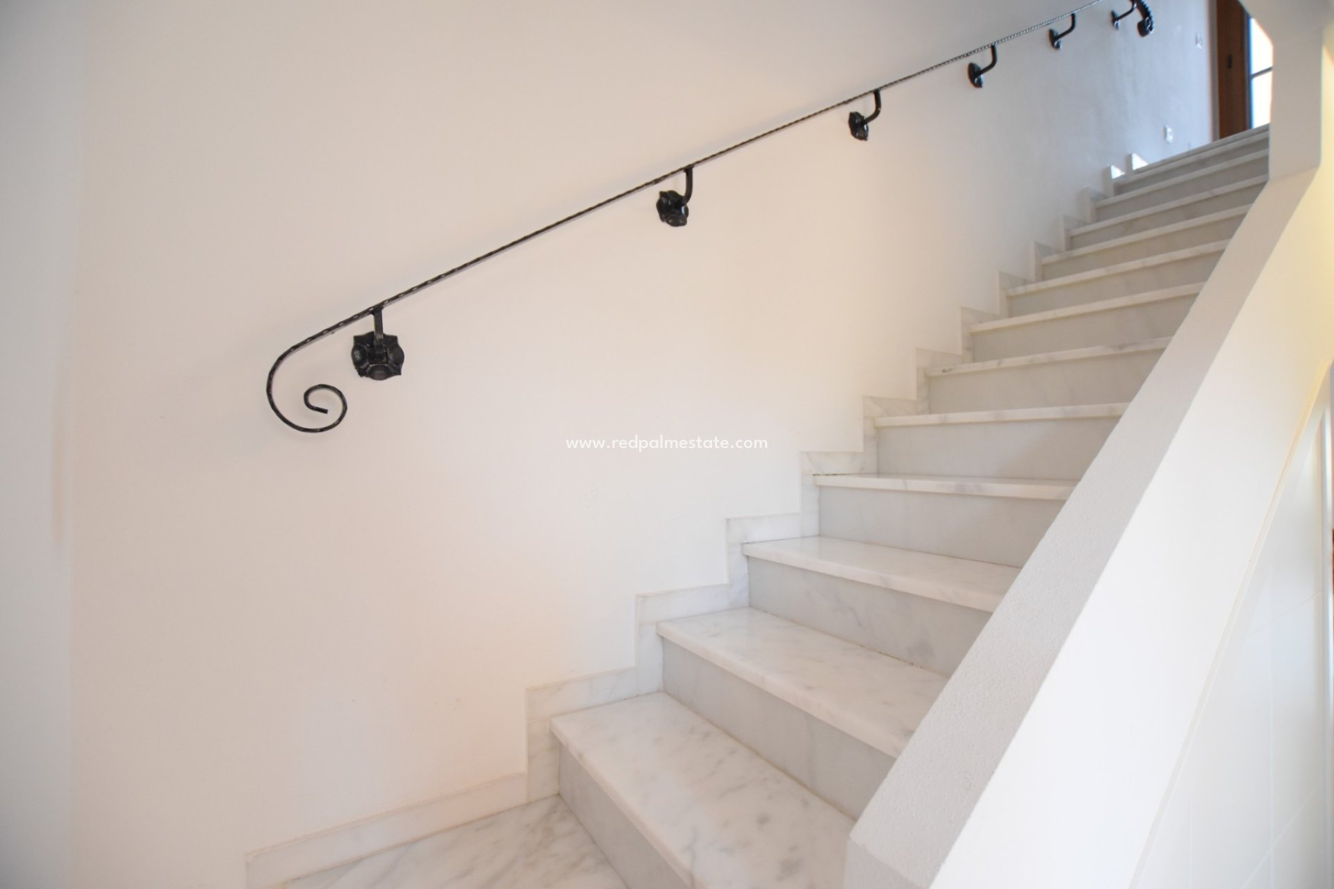 Videresalg - Rekkehus -
Algorfa - Inland