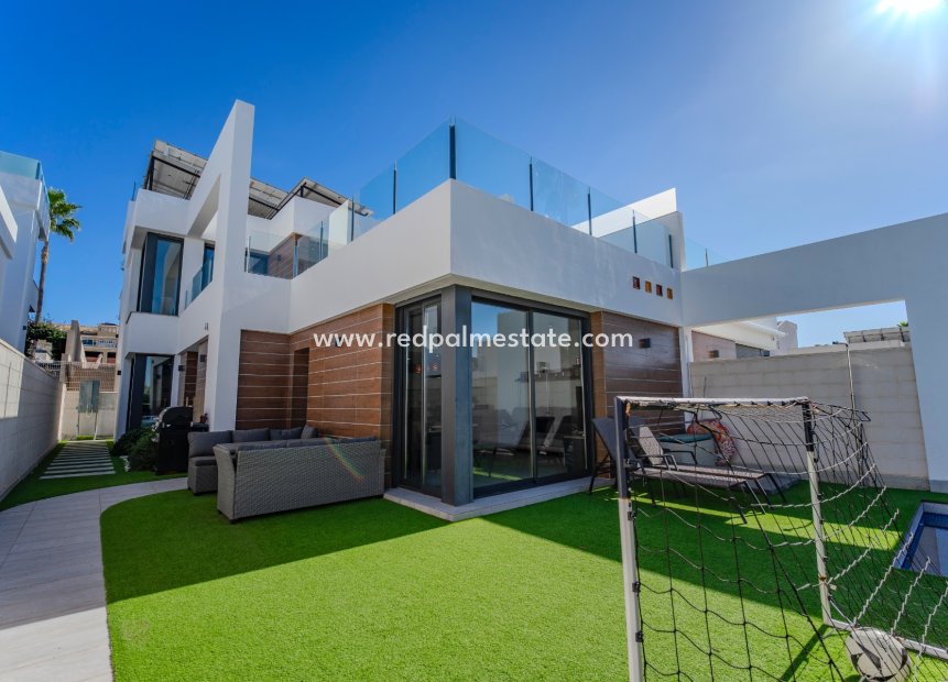 Videresalg - Rekkehus -
Benijofar