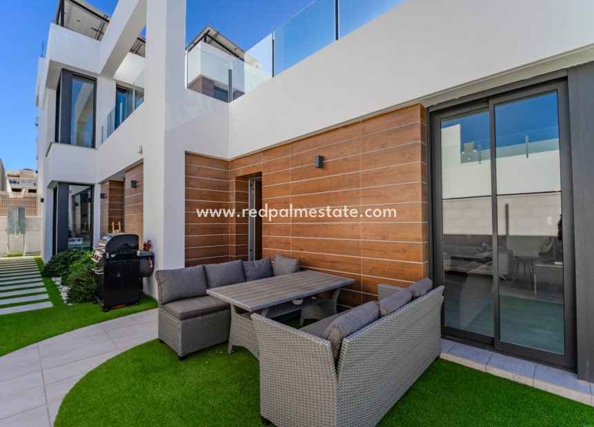 Videresalg - Rekkehus -
Benijofar