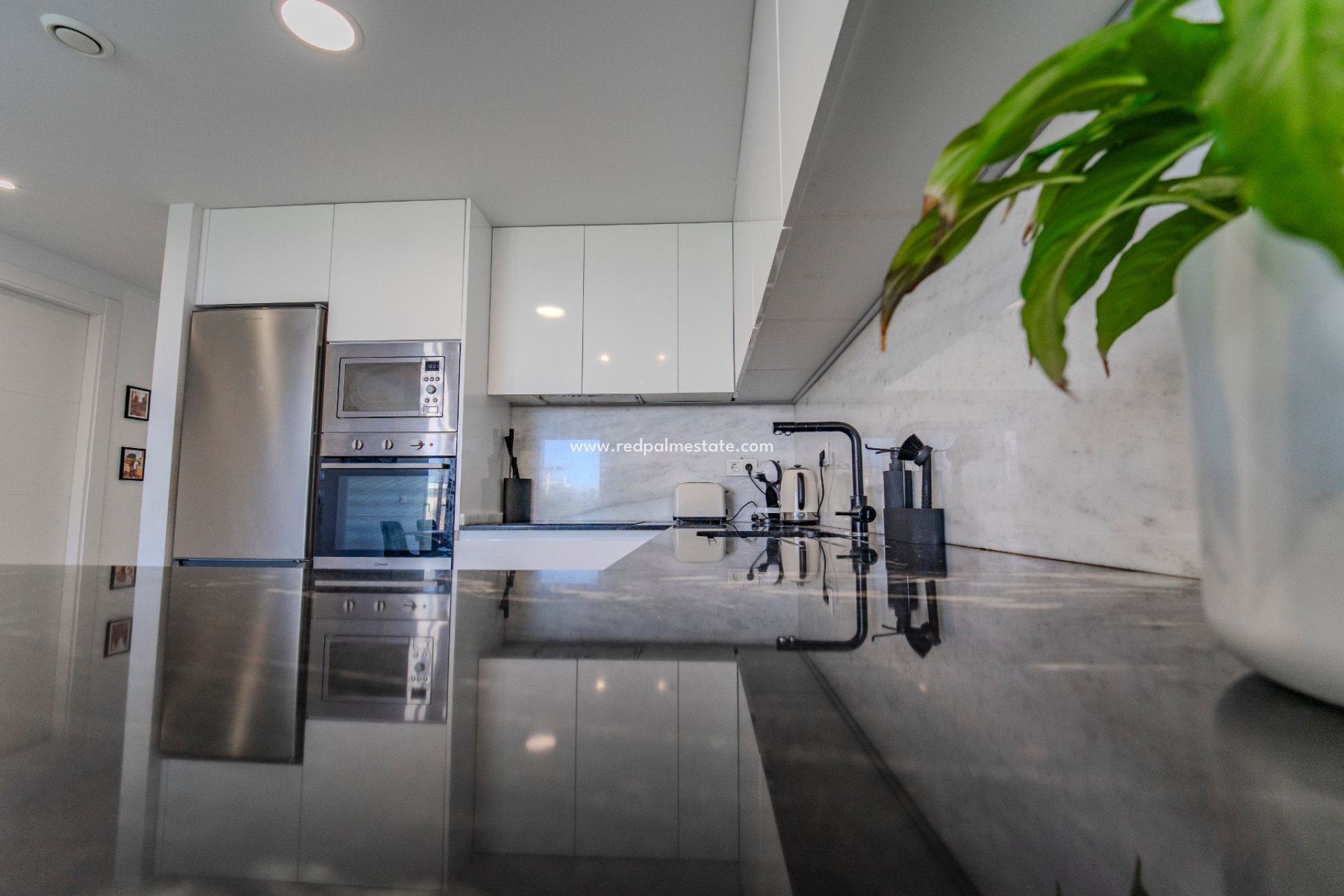 Videresalg - Rekkehus -
Benijofar