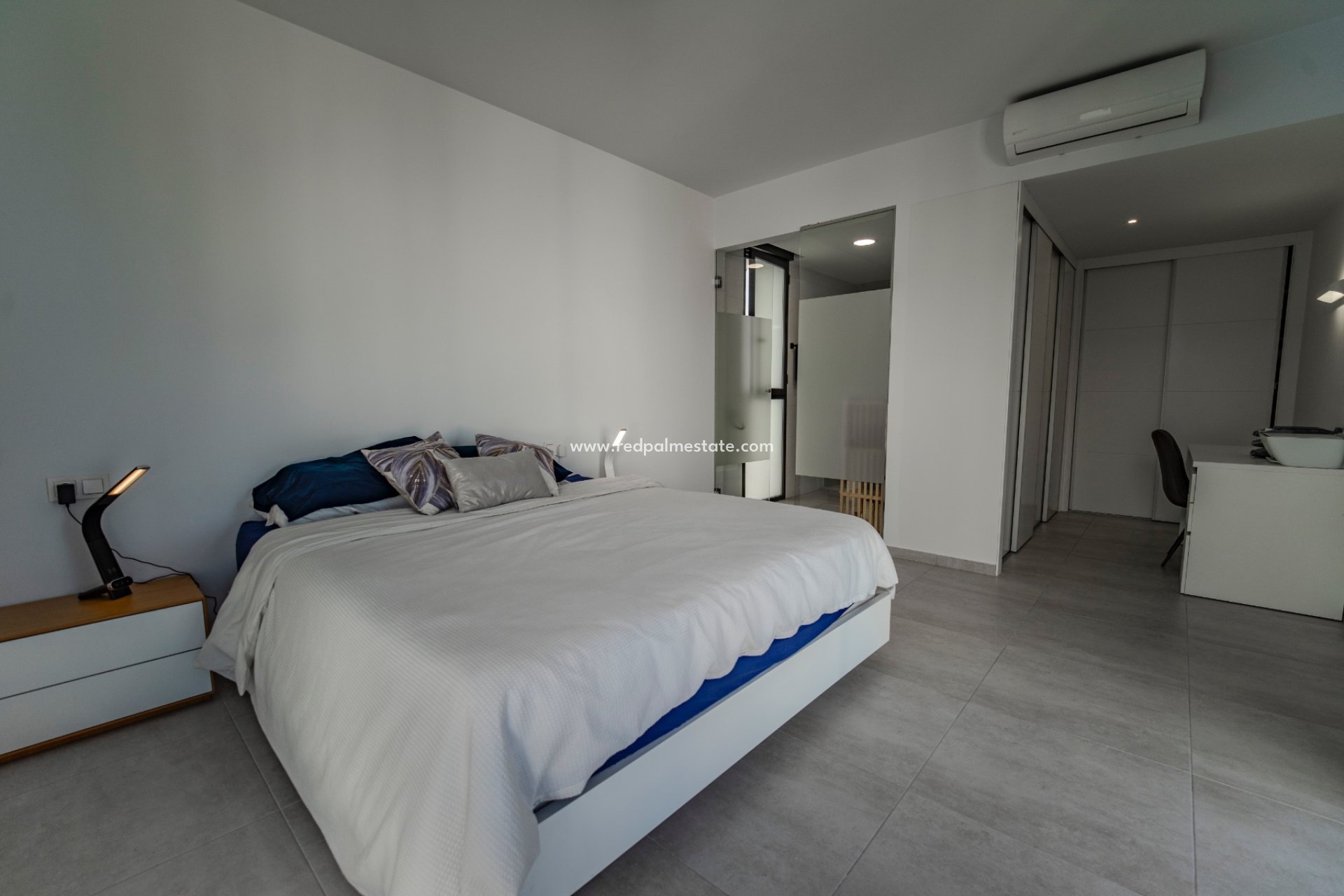 Videresalg - Rekkehus -
Benijofar