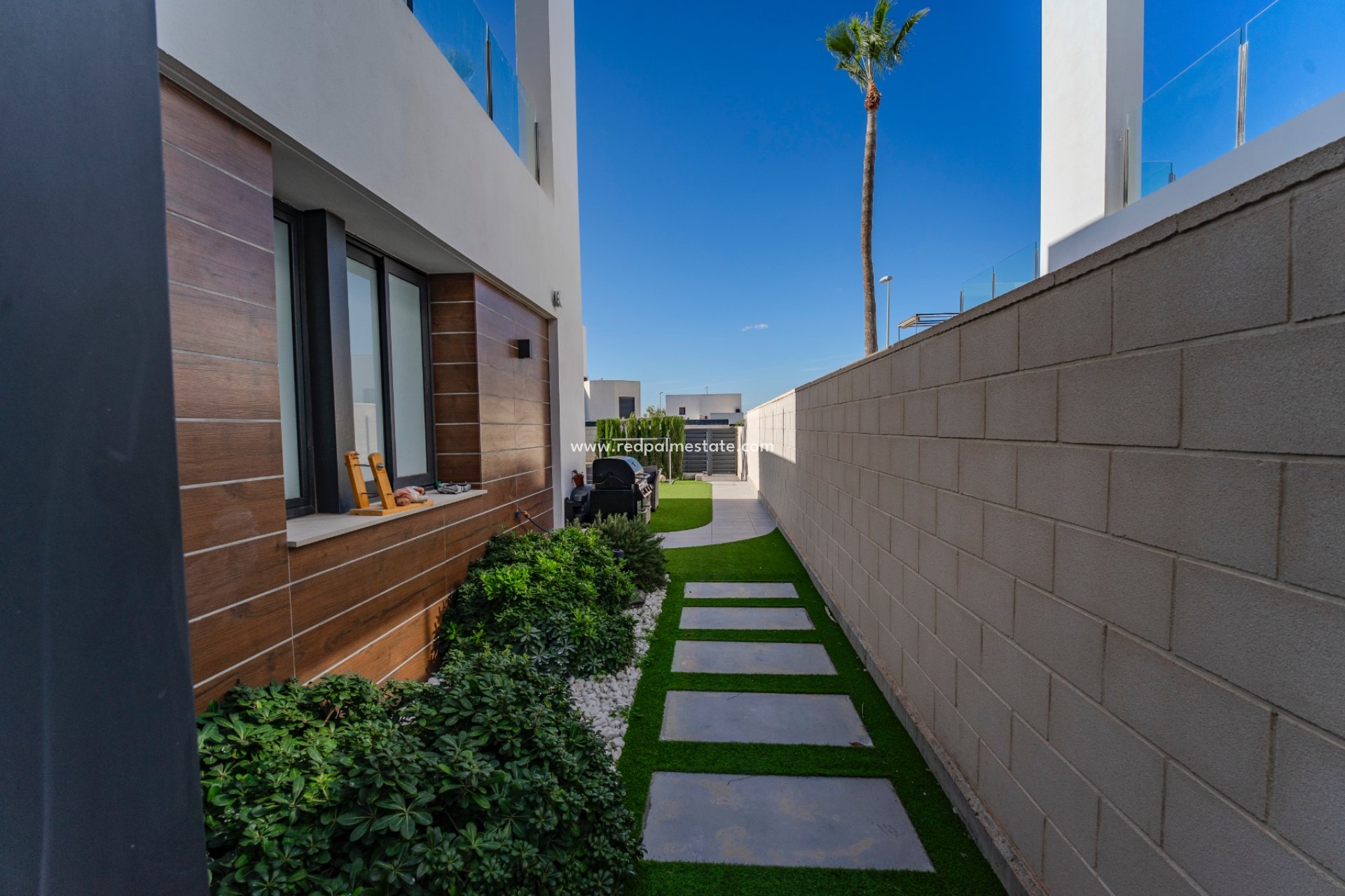 Videresalg - Rekkehus -
Benijofar