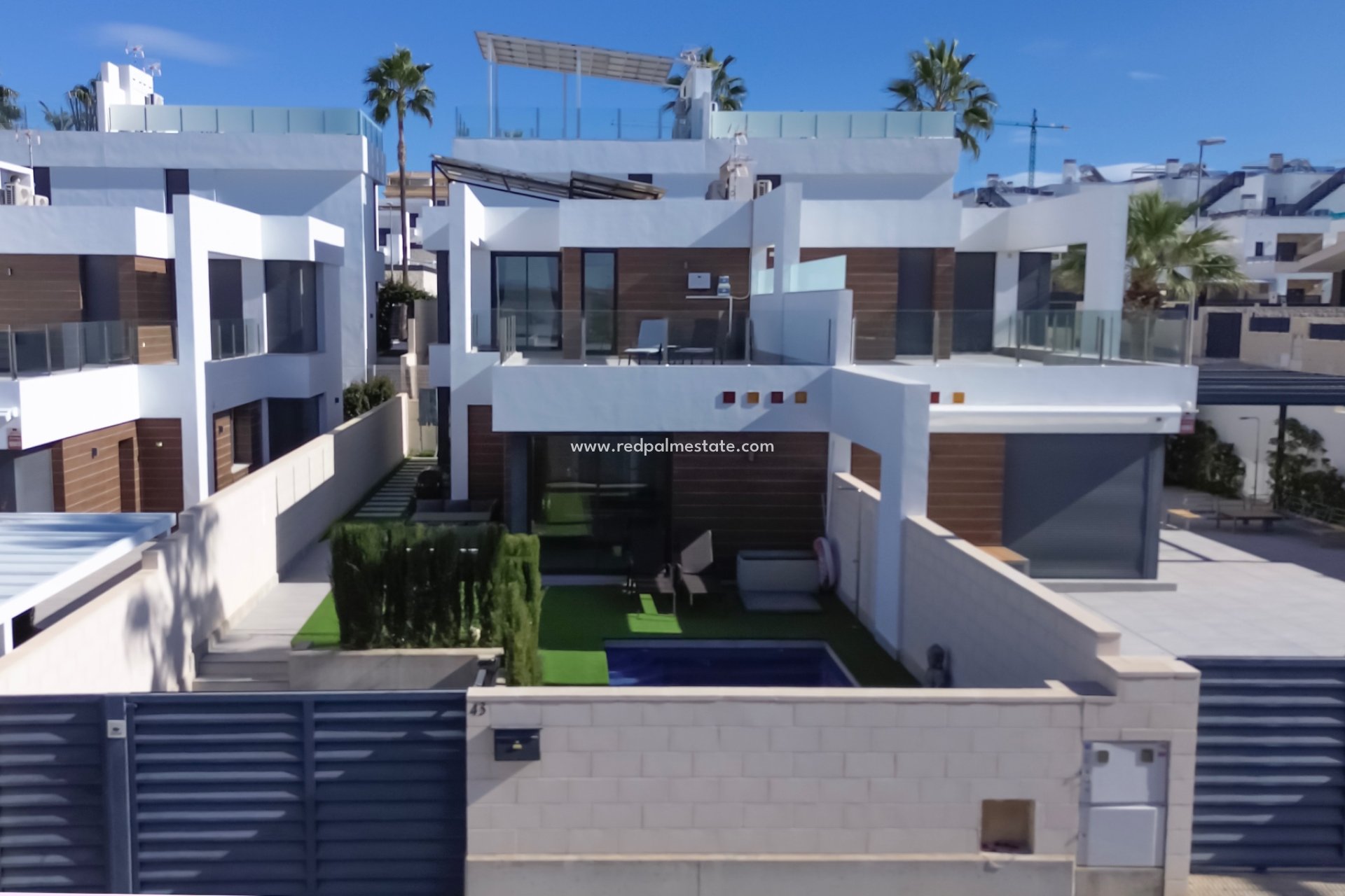 Videresalg - Rekkehus -
Benijofar