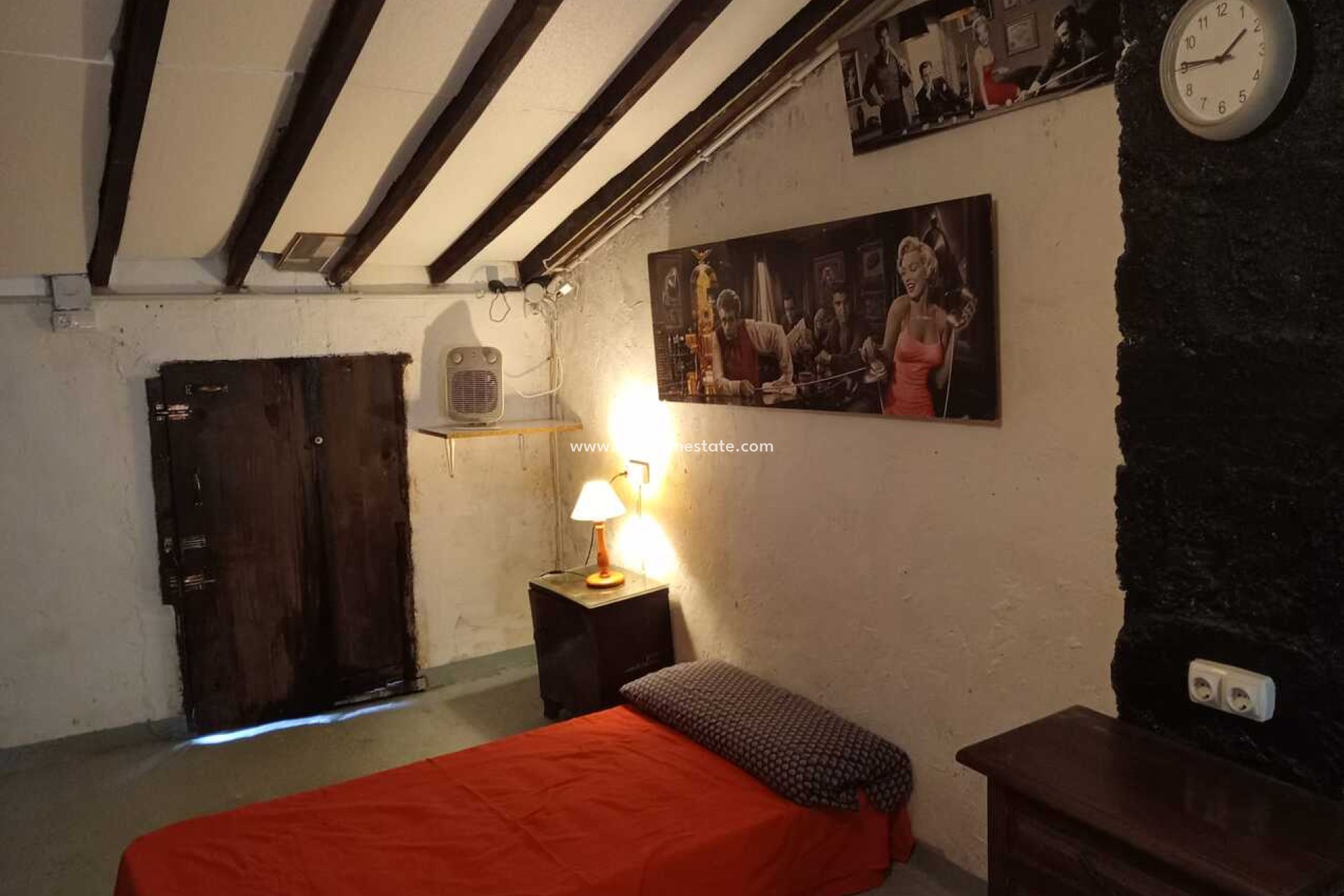 Videresalg - Rekkehus -
Castell de Castells - Inland