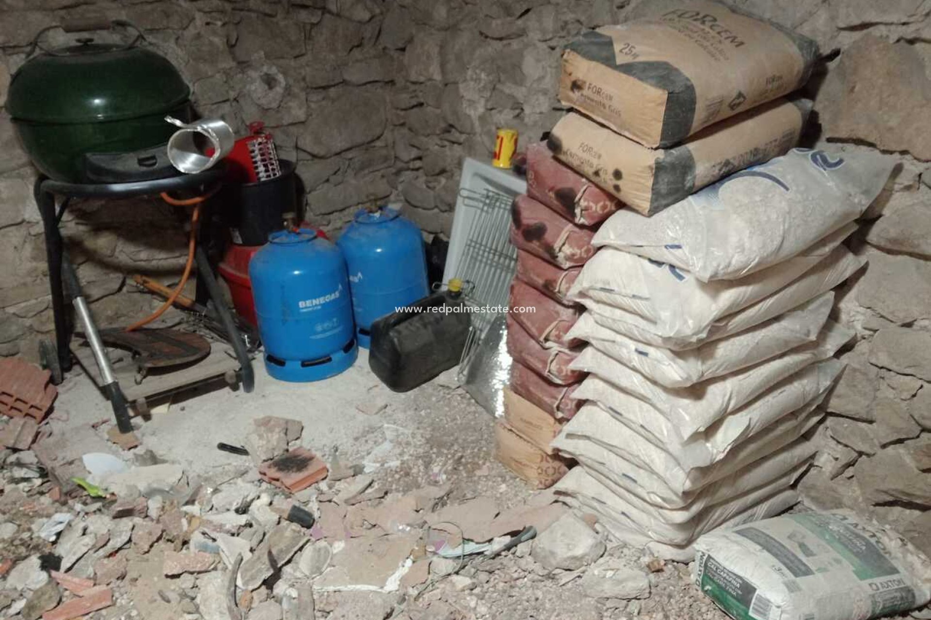 Videresalg - Rekkehus -
Castell de Castells - Inland