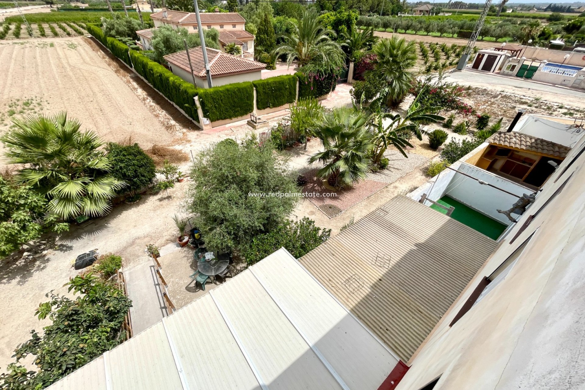 Videresalg - Rekkehus -
Daya Nueva - Costa Blanca