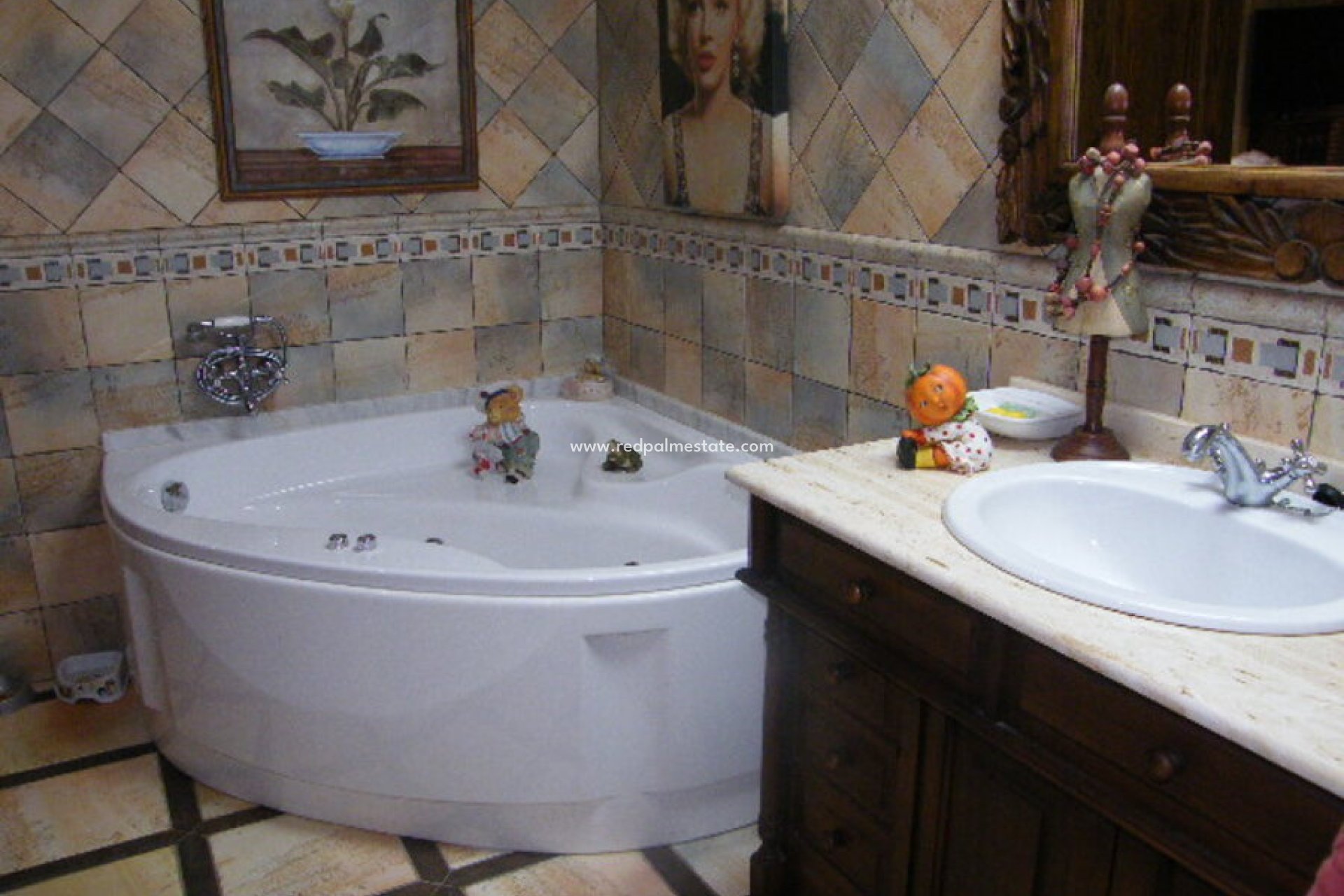 Videresalg - Rekkehus -
Daya Nueva - Costa Blanca