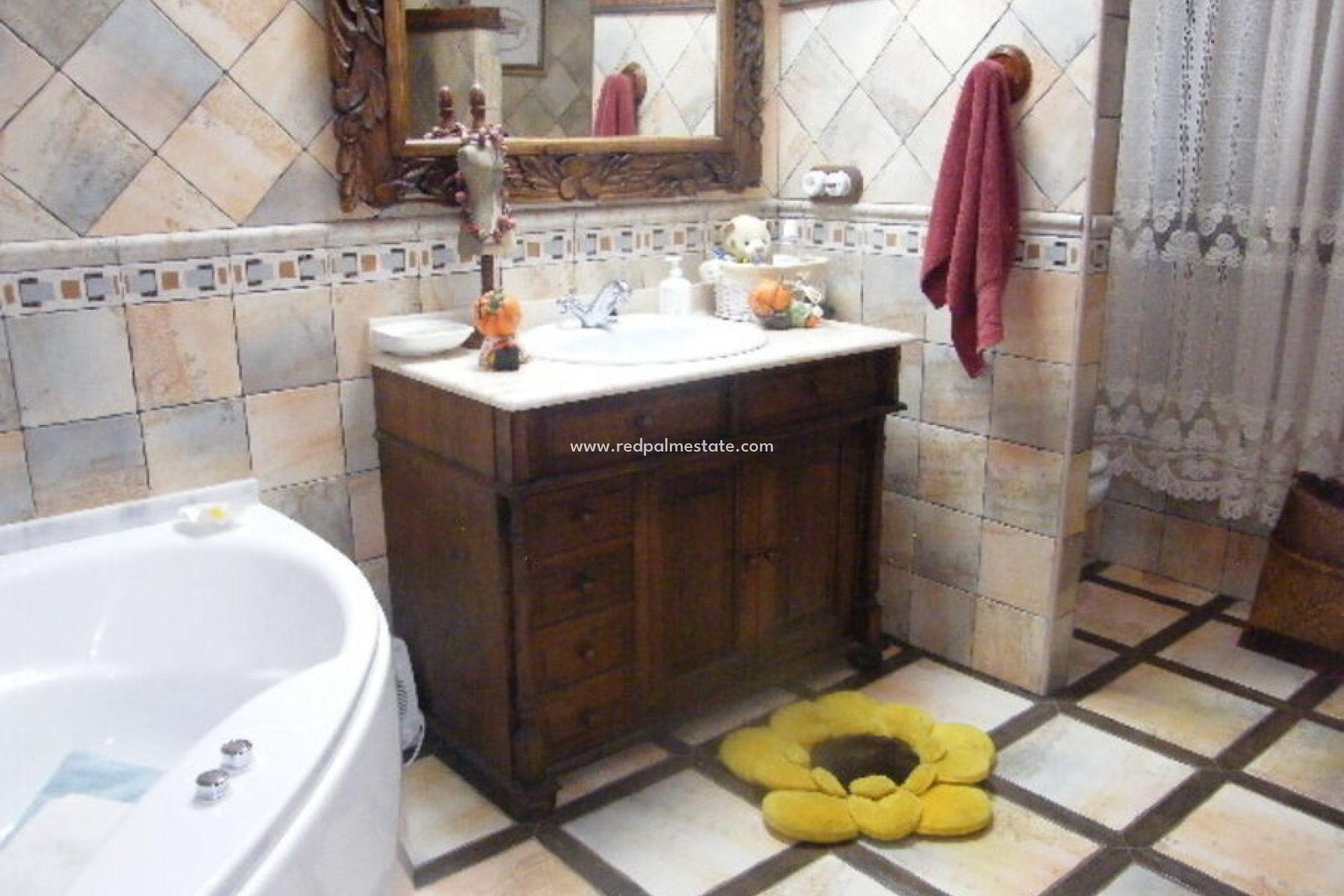 Videresalg - Rekkehus -
Daya Nueva - Costa Blanca