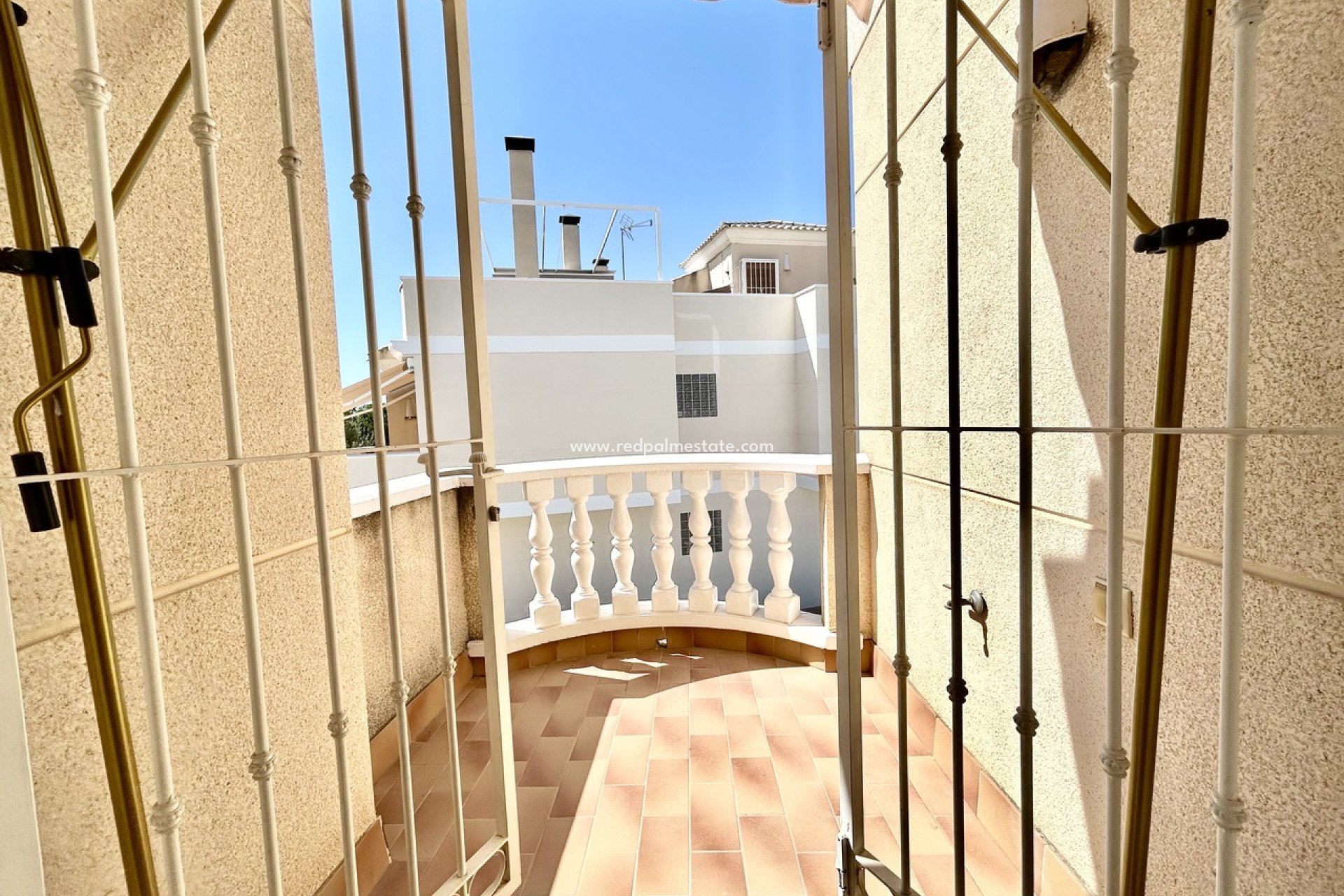 Videresalg - Rekkehus -
Daya Vieja - Costa Blanca