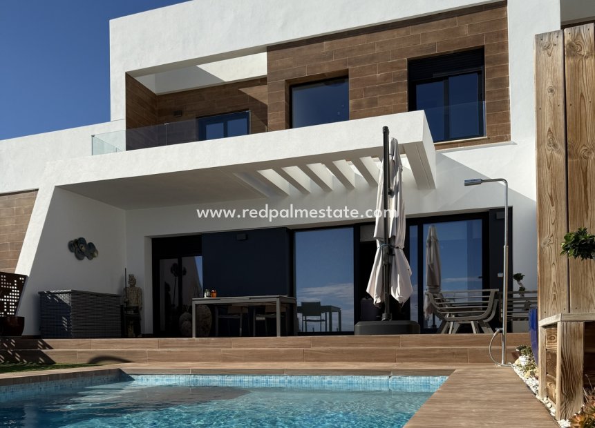 Videresalg - Rekkehus -
Finestrat