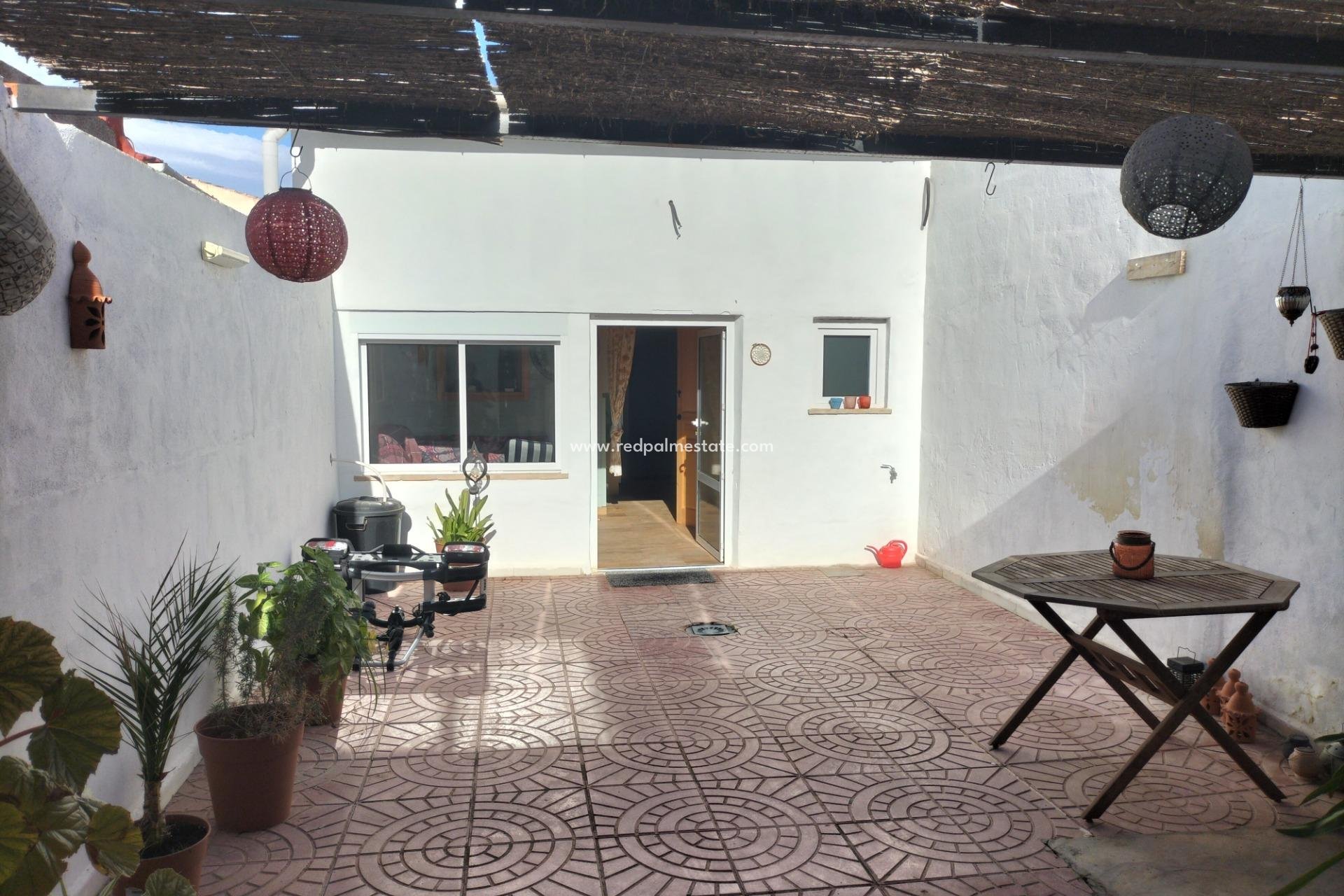 Videresalg - Rekkehus -
Formentera del Segura