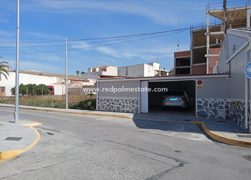 Videresalg - Rekkehus -
Montesinos - PUEBLO CENTRO
