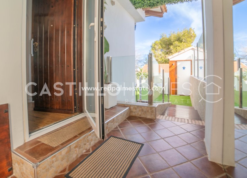 Videresalg - Rekkehus -
Orihuela Costa - Castillo de Don Juan