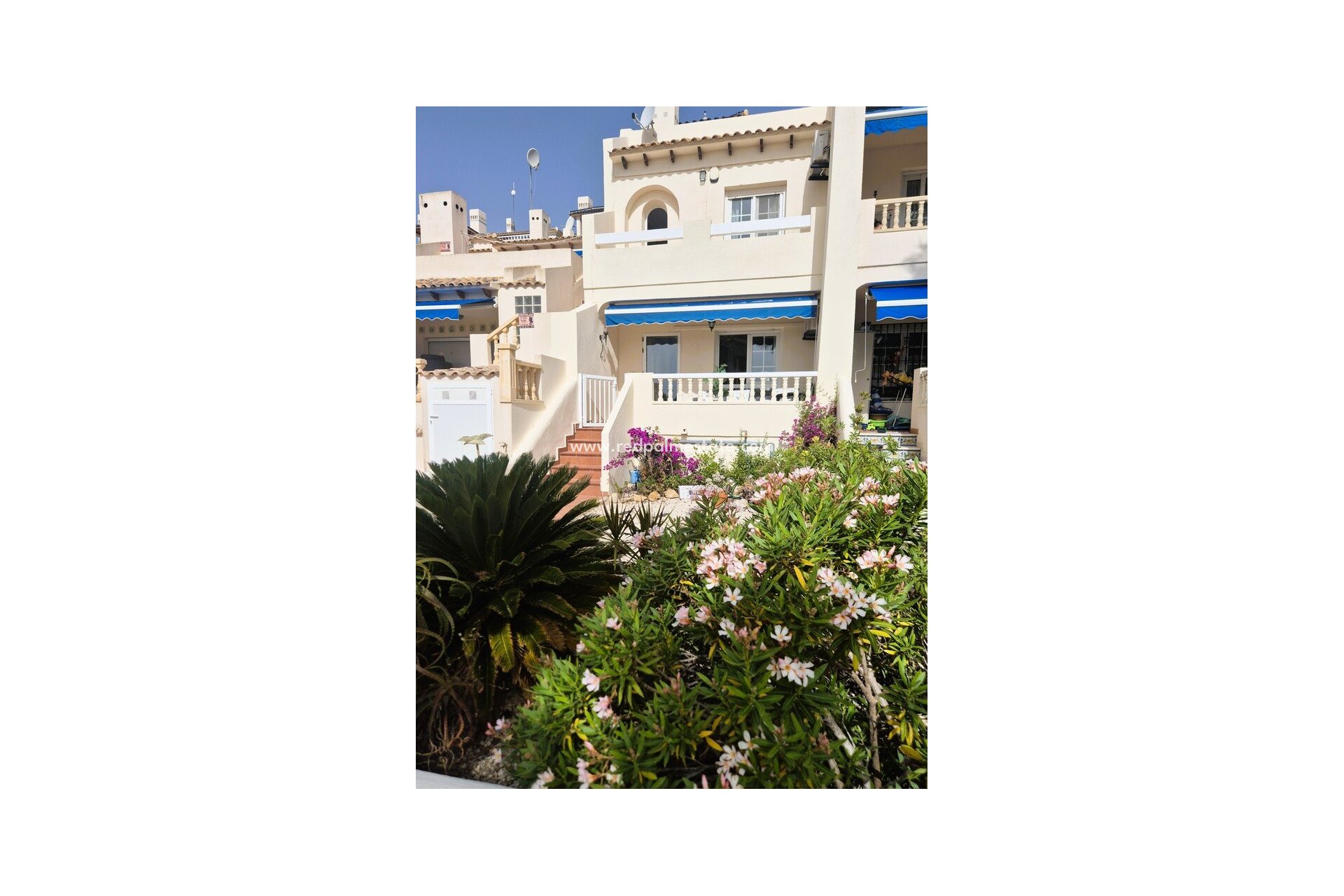 Videresalg - Rekkehus -
Orihuela Costa - Costa Blanca