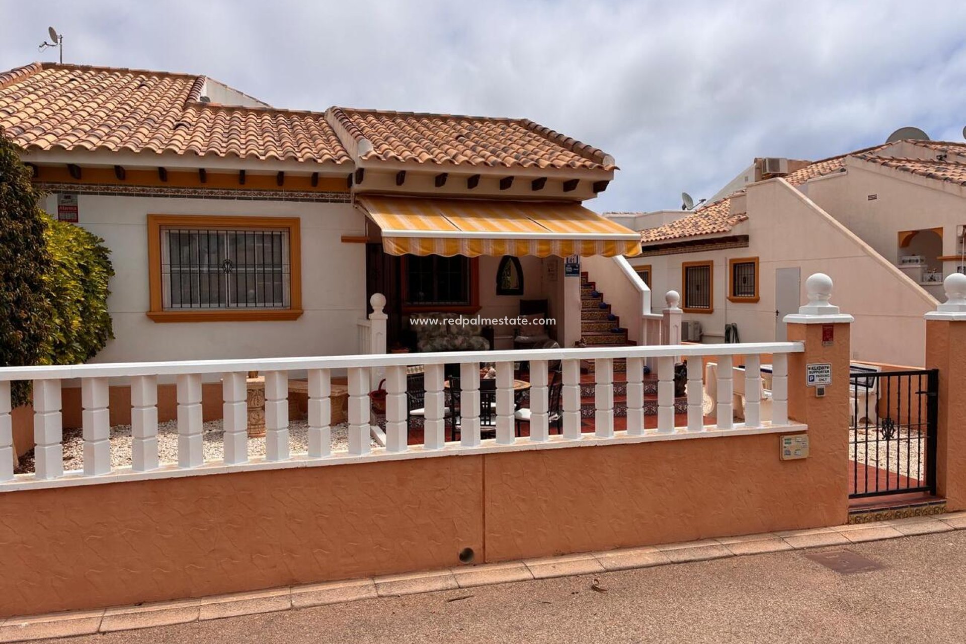 Videresalg - Rekkehus -
Orihuela Costa - Costa Blanca