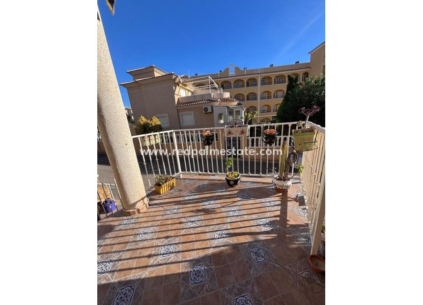 Videresalg - Rekkehus -
Orihuela Costa - Costa Blanca