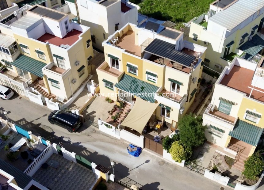 Videresalg - Rekkehus -
Orihuela Costa - Costa Blanca