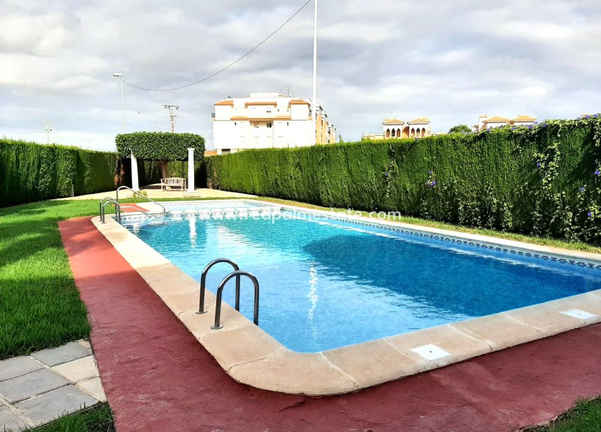 Videresalg - Rekkehus -
Orihuela Costa - Costa Blanca