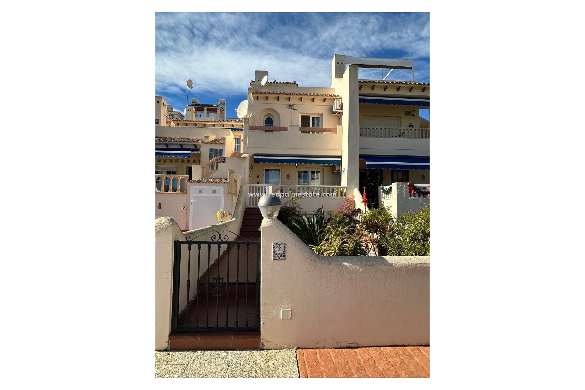 Videresalg - Rekkehus -
Orihuela Costa - Inland