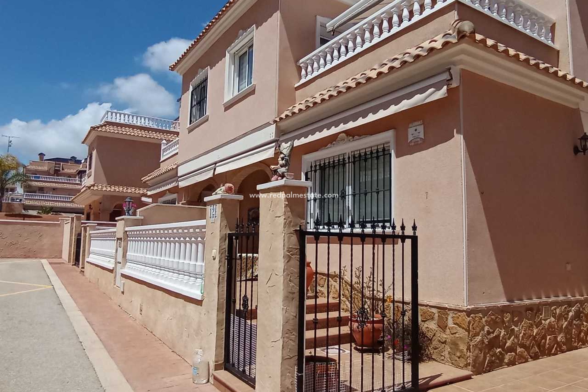 Videresalg - Rekkehus -
Orihuela Costa - Inland
