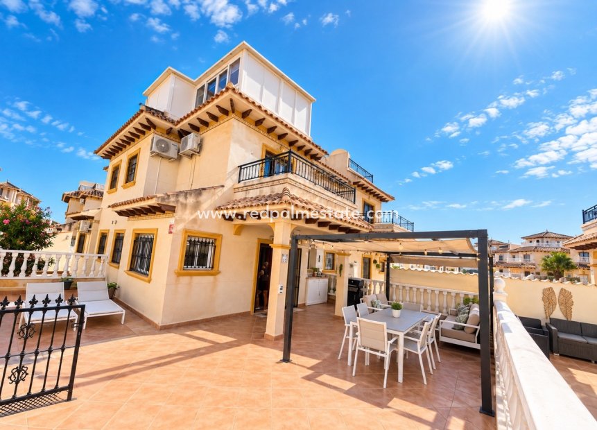 Videresalg - Rekkehus -
Orihuela Costa - La Zenia