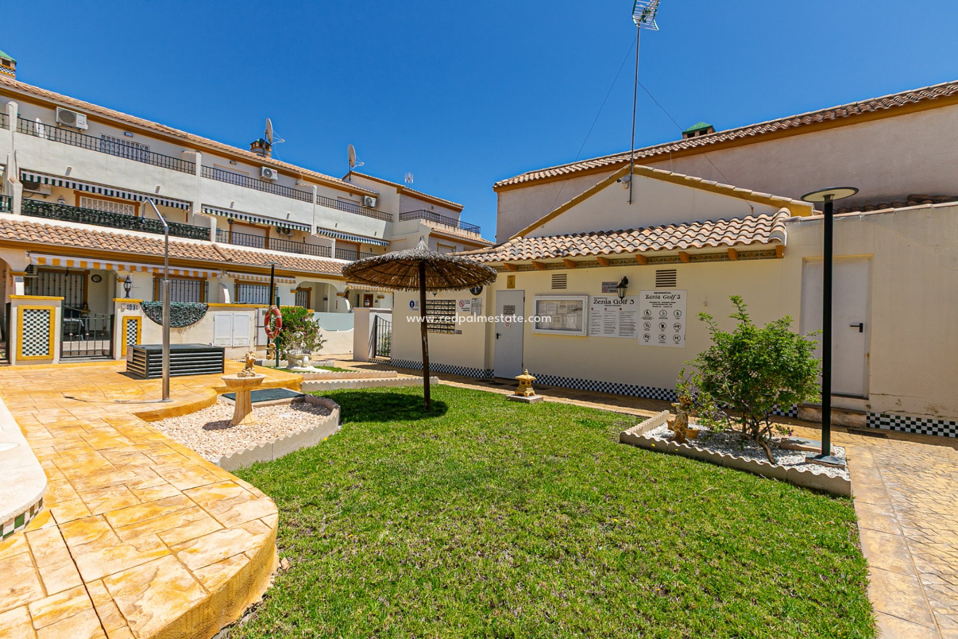 Videresalg - Rekkehus -
Orihuela Costa - La Zenia