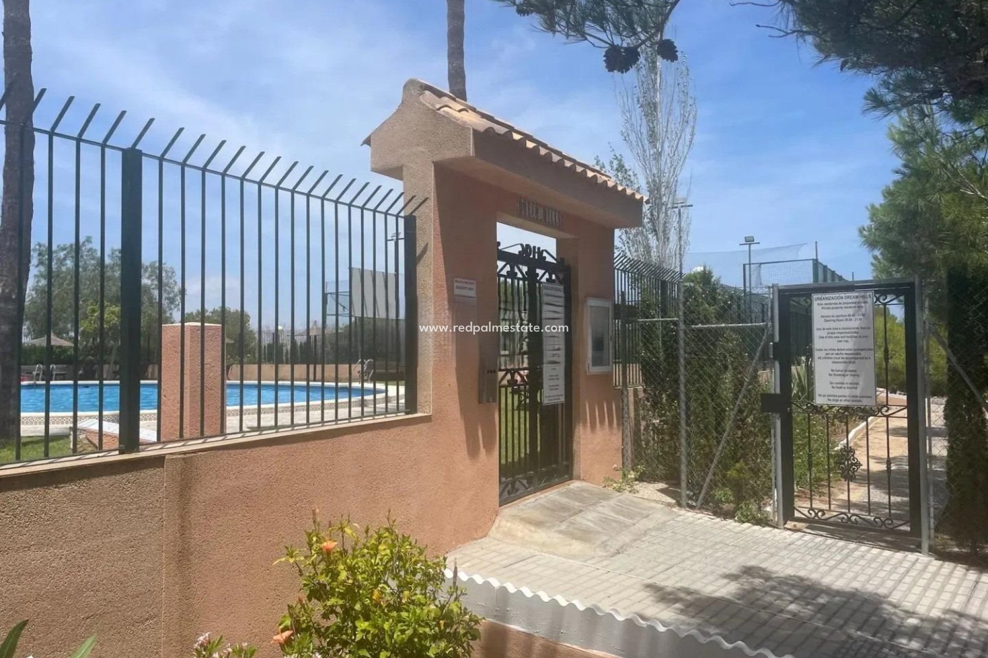 Videresalg - Rekkehus -
Orihuela Costa - Los Almendros-la Florida