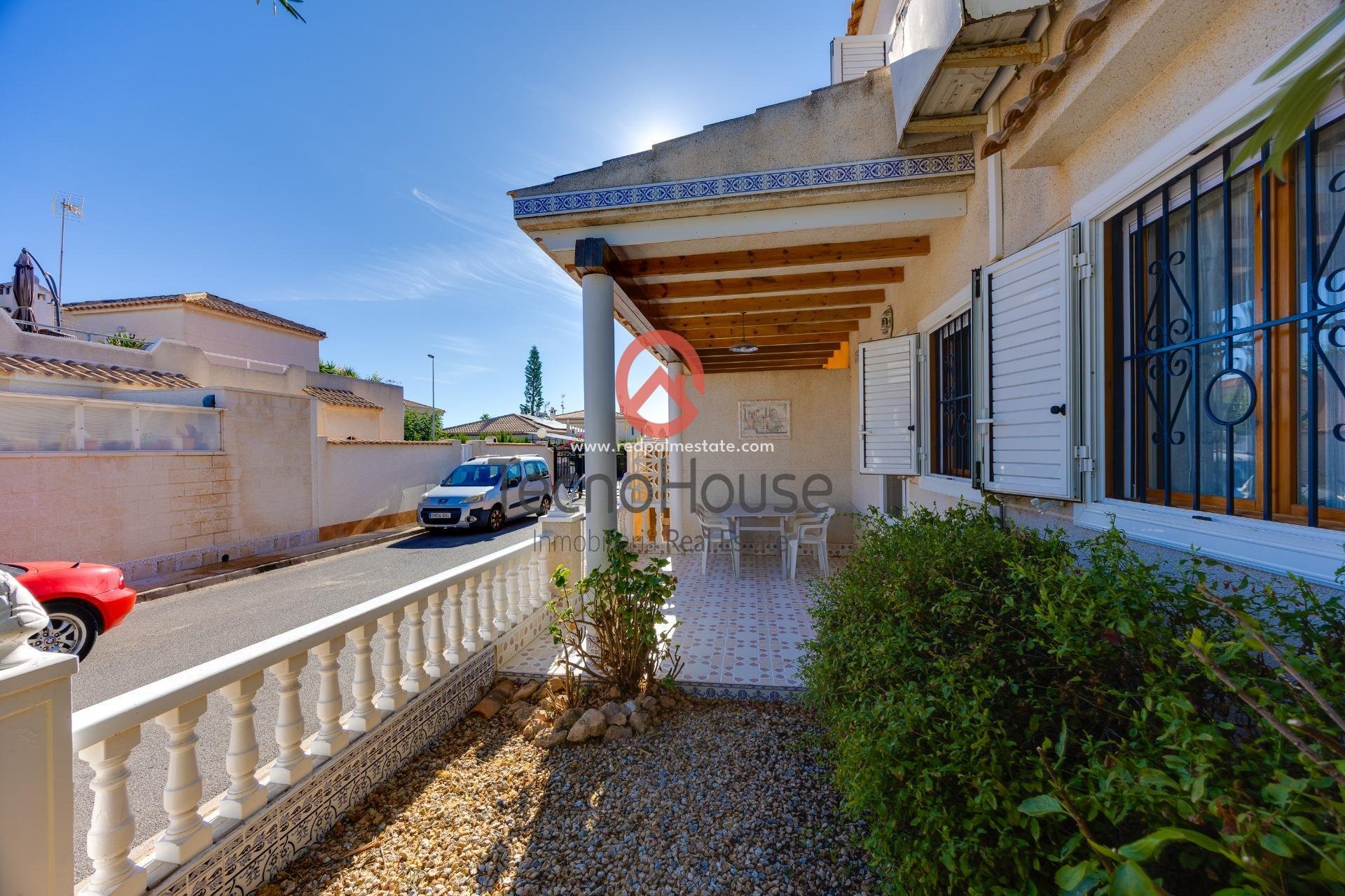 Videresalg - Rekkehus -
Orihuela Costa - Playa Flamenca