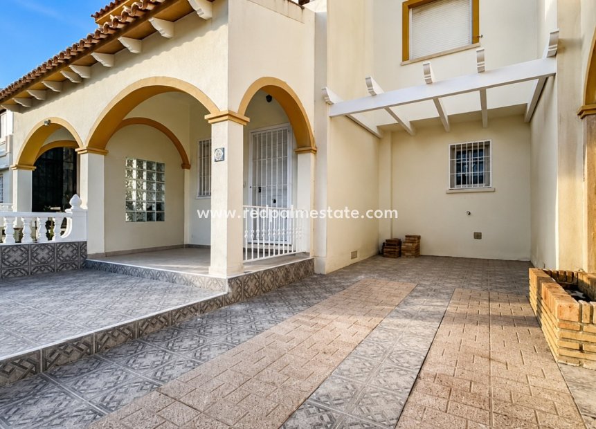 Videresalg - Rekkehus -
Orihuela Costa - Playa Flamenca