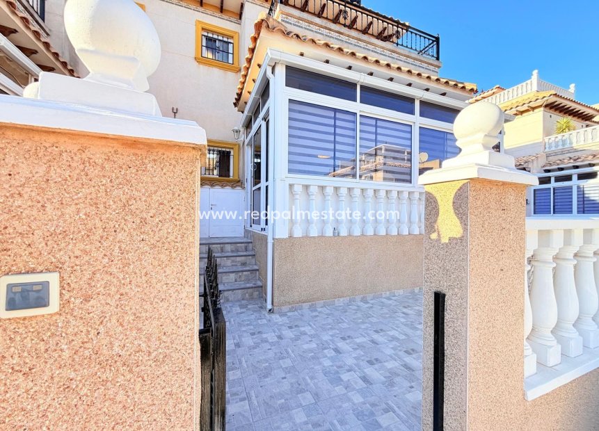 Videresalg - Rekkehus -
Orihuela Costa - Villamartín