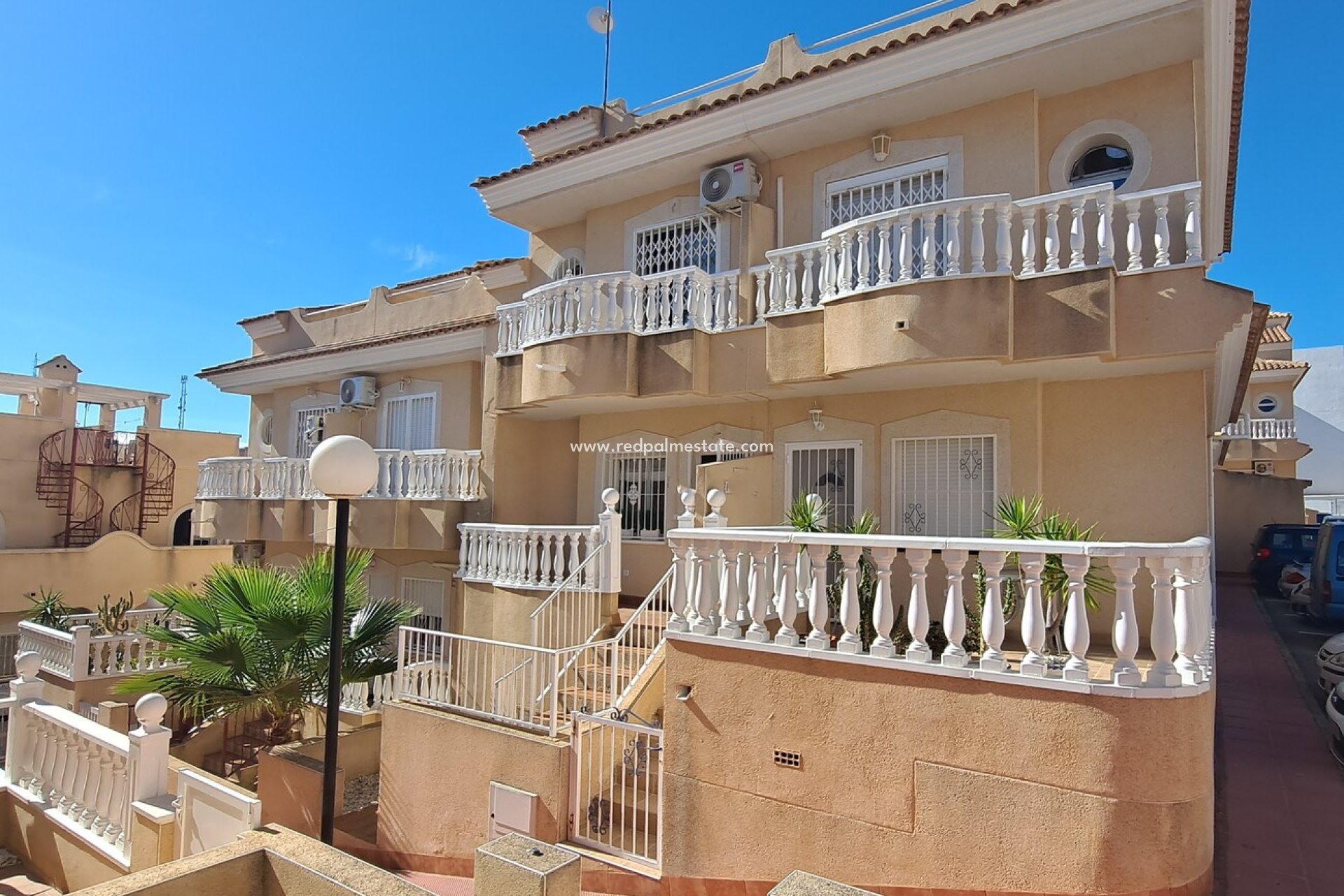 Videresalg - Rekkehus -
Orihuela Costa - Villamartín