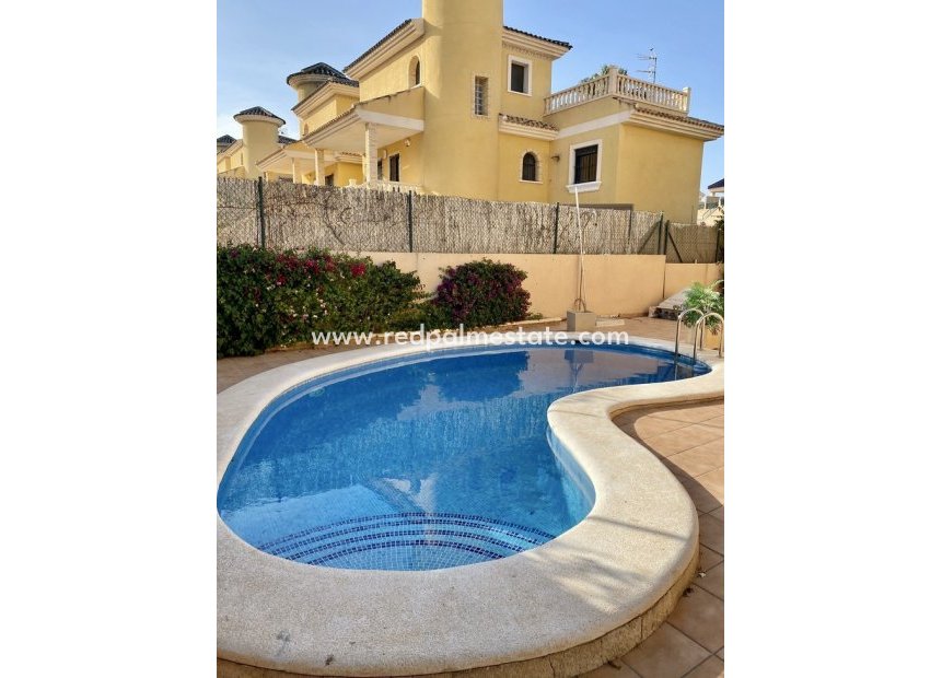 Videresalg - Rekkehus -
Orihuela Costa - Villamartín