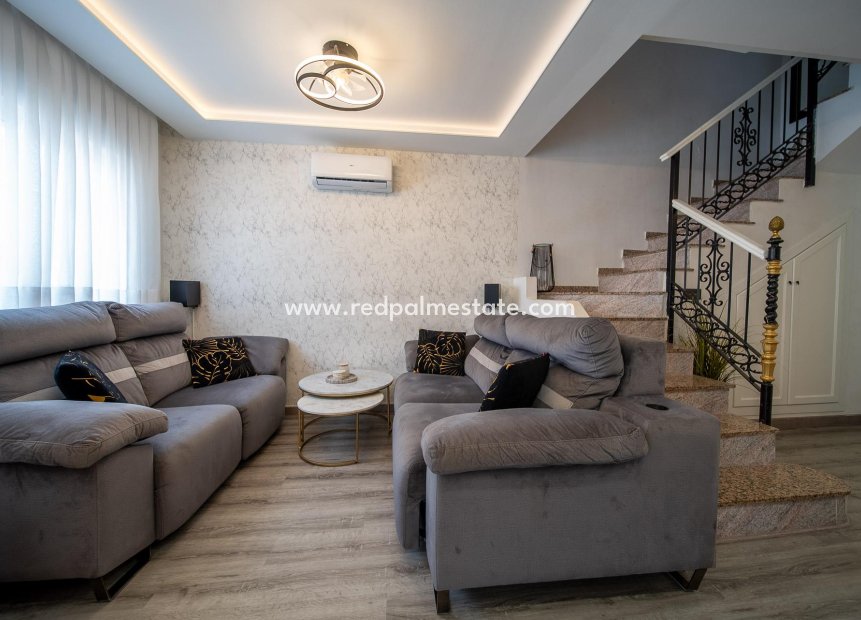 Videresalg - Rekkehus -
Orihuela Costa - Villamartín