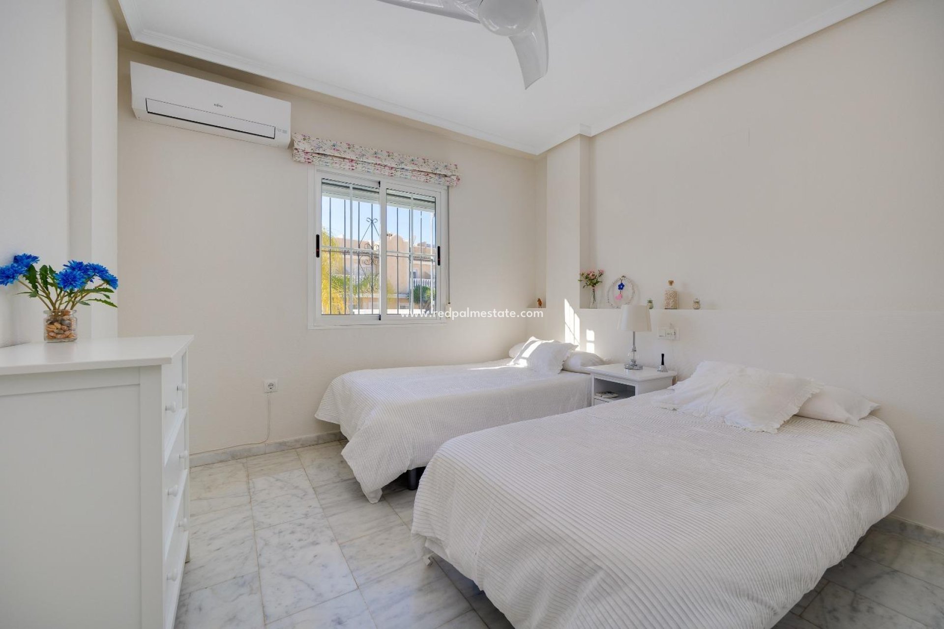 Videresalg - Rekkehus -
Orihuela Costa - Villamartín