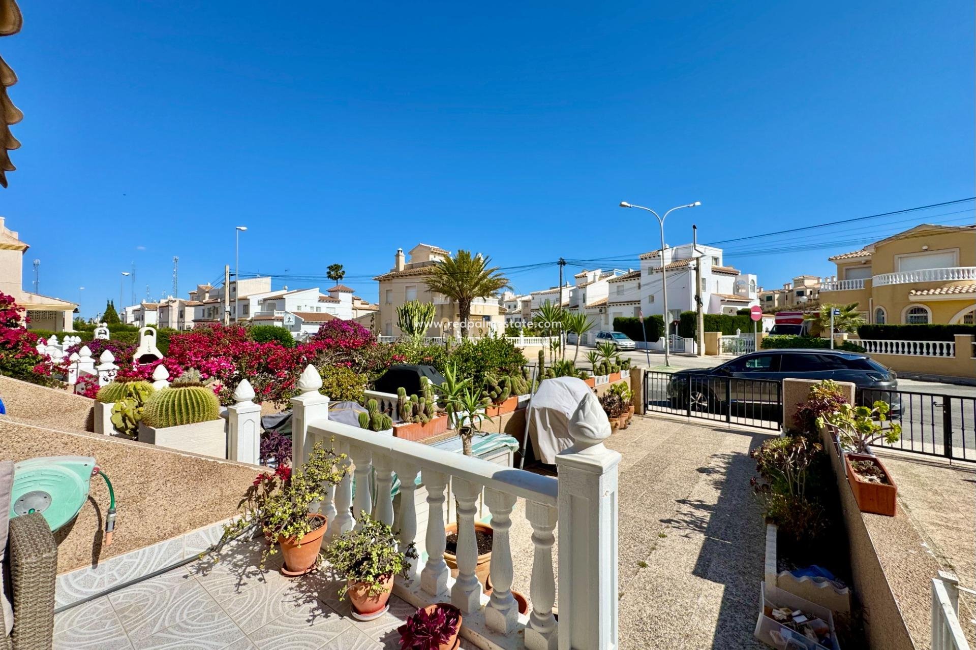 Videresalg - Rekkehus -
Orihuela Costa - Villamartín