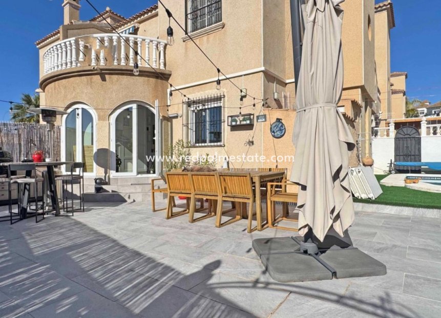 Videresalg - Rekkehus -
Orihuela Costa - Villamartín