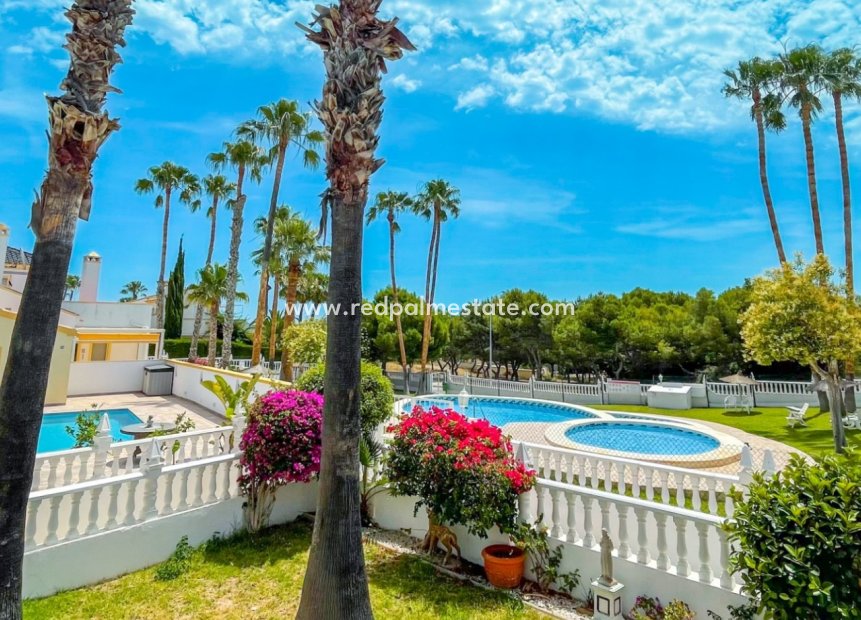 Videresalg - Rekkehus -
Orihuela Costa