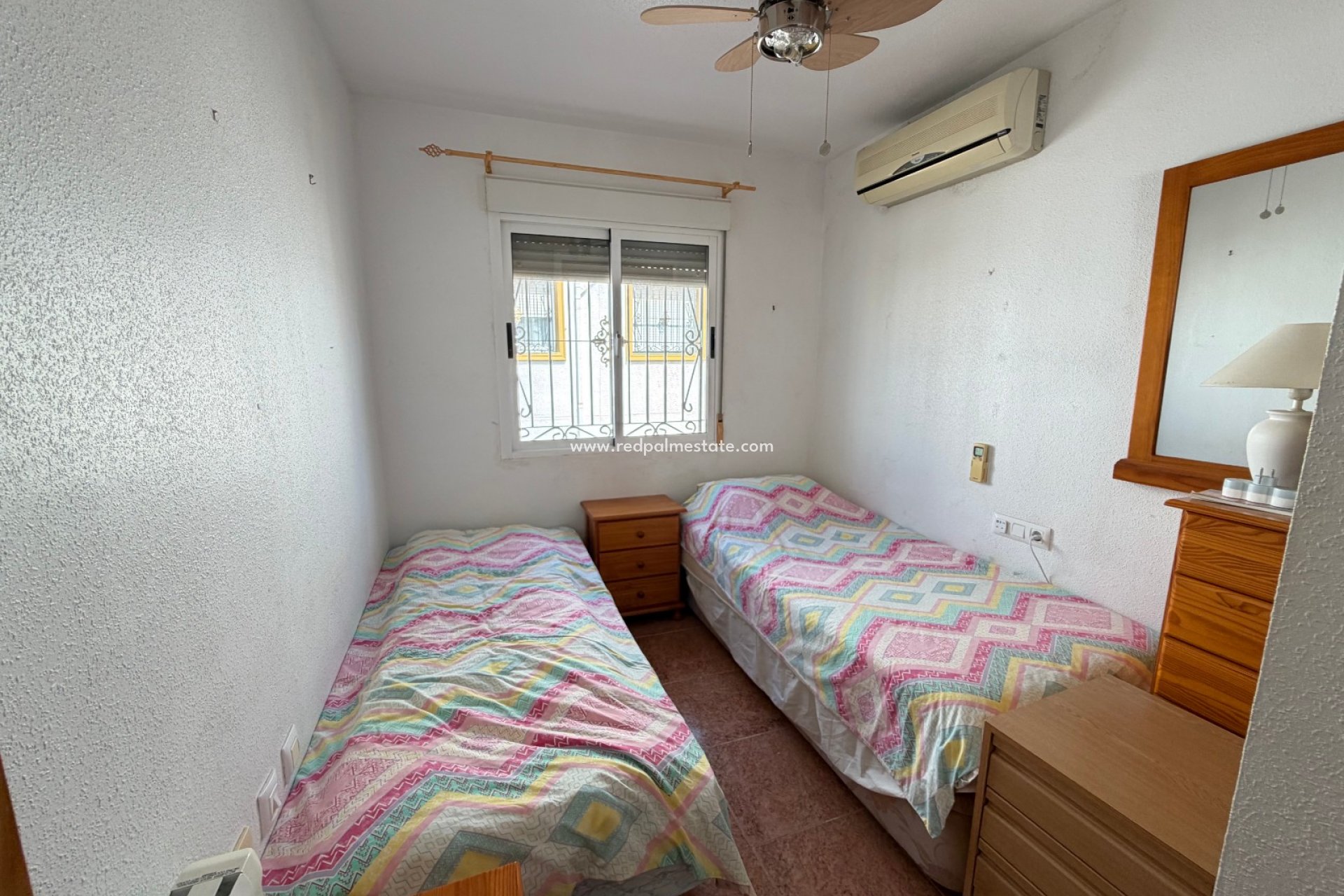 Videresalg - Rekkehus -
Orihuela - Inland