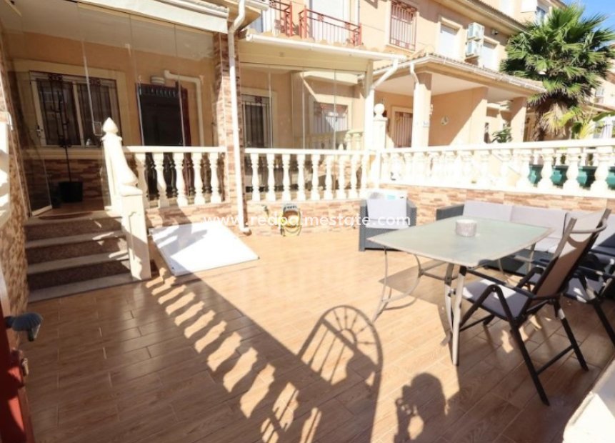 Videresalg - Rekkehus -
Orihuela - Inland