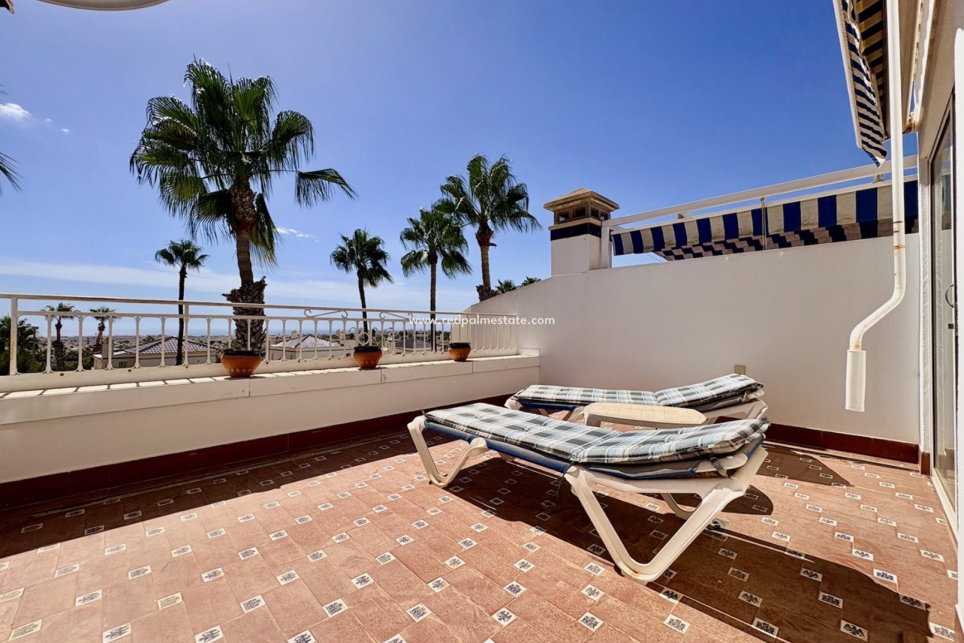 Videresalg - Rekkehus -
Orihuela - Inland