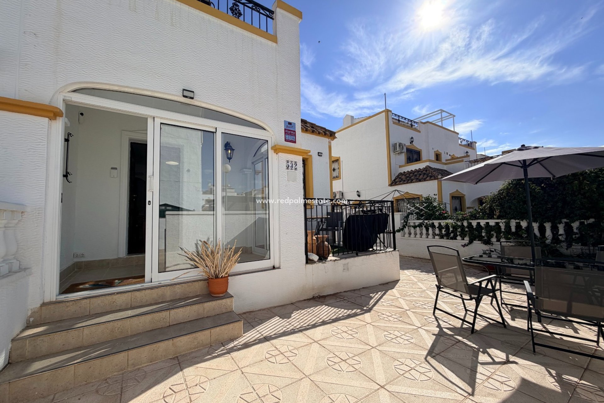 Videresalg - Rekkehus -
Orihuela - Inland