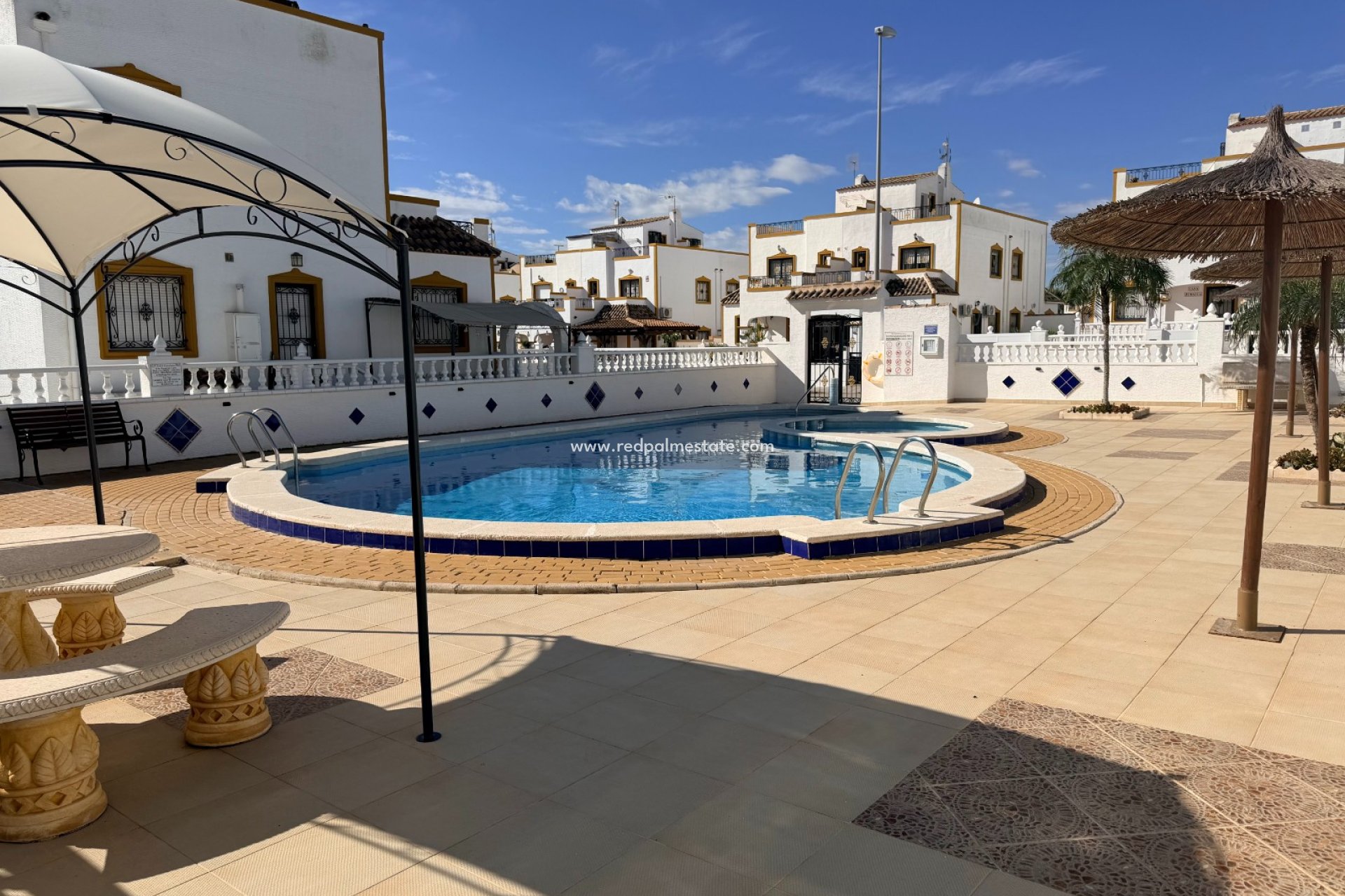 Videresalg - Rekkehus -
Orihuela - Inland