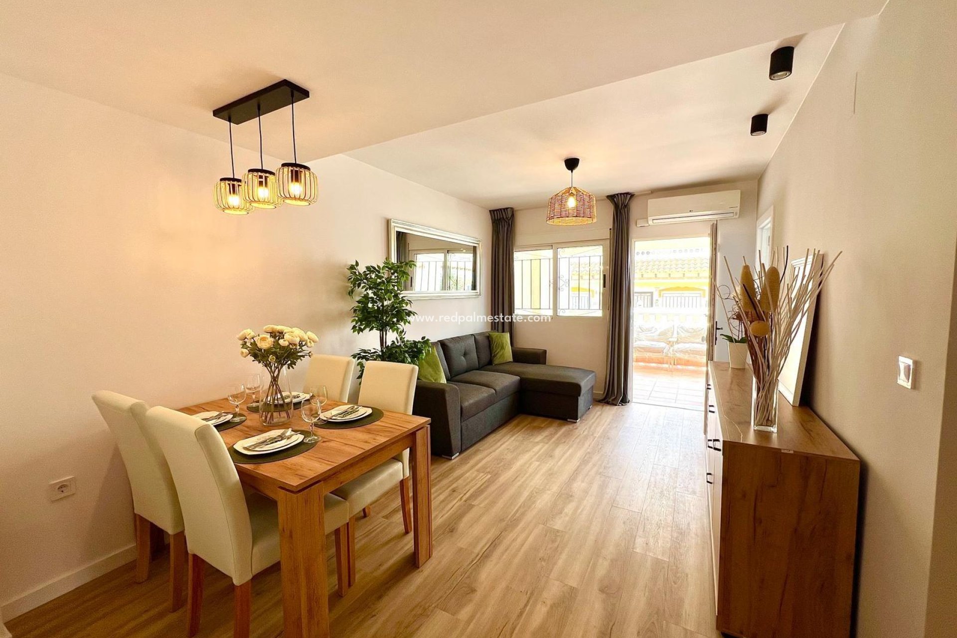 Videresalg - Rekkehus -
Orihuela - La Florida