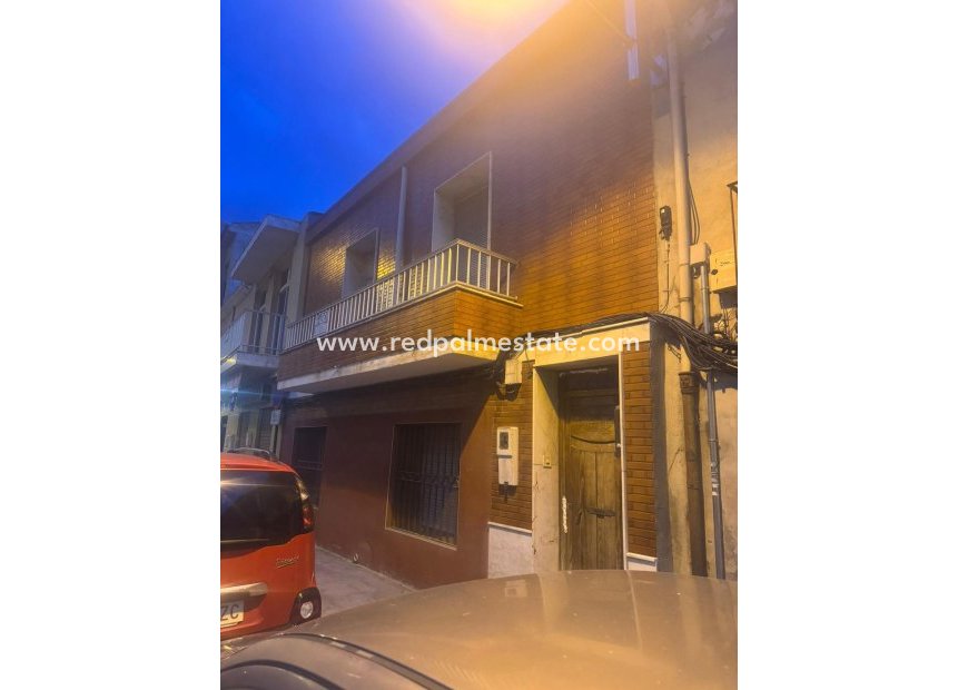 Videresalg - Rekkehus -
Orihuela - Orihuela Ciudad