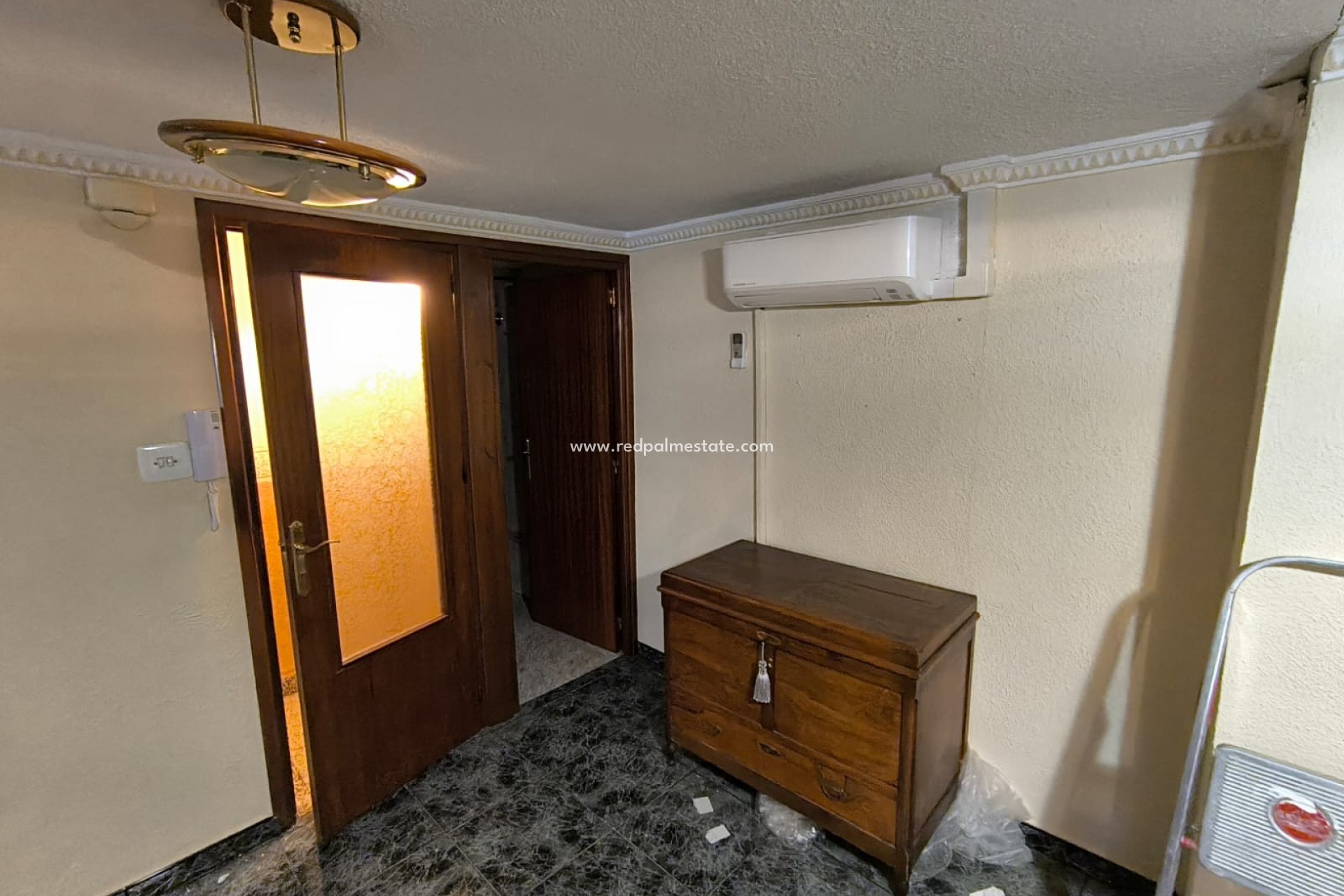 Videresalg - Rekkehus -
Pinoso - Inland